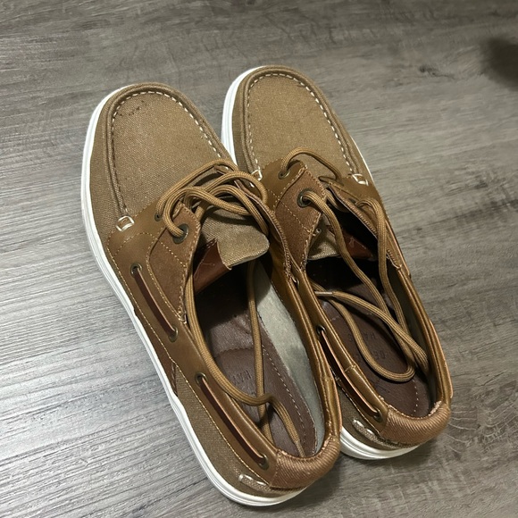 Two Sperry Topsider and Denver Hayes Topsider. $50 each - Picture 6 of 15